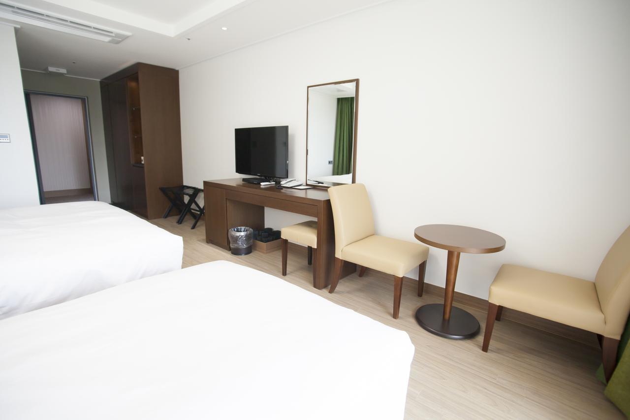 Dongwon Youthhostel Tongyeong Exterior photo