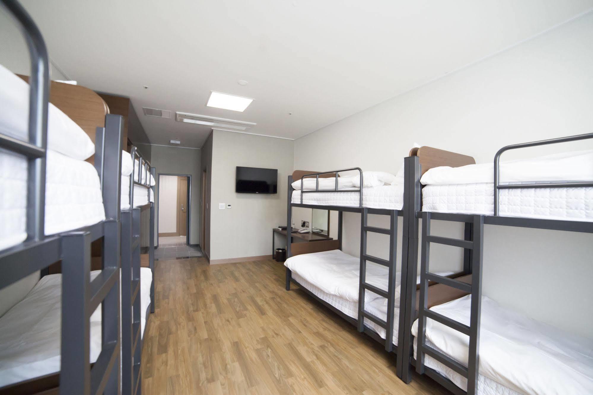 Dongwon Youthhostel Tongyeong Exterior photo